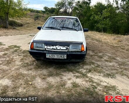 Белый ВАЗ 2109, объемом двигателя 1.5 л и пробегом 320 тыс. км за 450 $, фото 2 на Automoto.ua