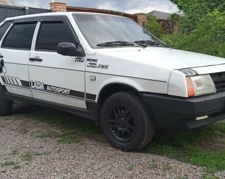 Белый ВАЗ 2109, объемом двигателя 1.5 л и пробегом 230 тыс. км за 800 $, фото 1 на Automoto.ua