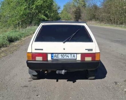 Белый ВАЗ 2109, объемом двигателя 1.5 л и пробегом 400 тыс. км за 1300 $, фото 3 на Automoto.ua