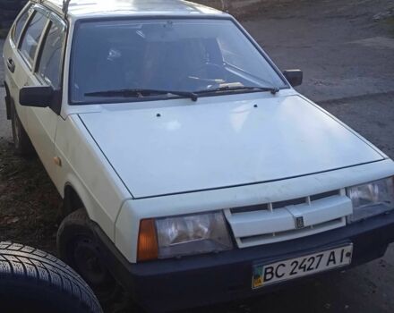 Белый ВАЗ 2109, объемом двигателя 1.3 л и пробегом 144 тыс. км за 950 $, фото 2 на Automoto.ua