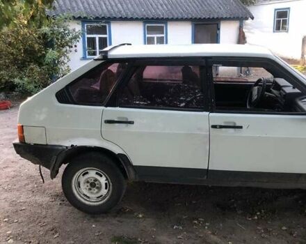 Белый ВАЗ 2109, объемом двигателя 1.5 л и пробегом 170 тыс. км за 450 $, фото 2 на Automoto.ua