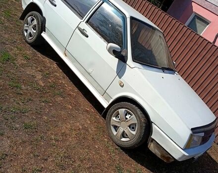 Белый ВАЗ 2109, объемом двигателя 1.5 л и пробегом 222 тыс. км за 700 $, фото 1 на Automoto.ua