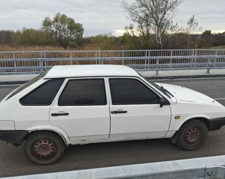 Белый ВАЗ 2109, объемом двигателя 1.5 л и пробегом 2 тыс. км за 672 $, фото 2 на Automoto.ua