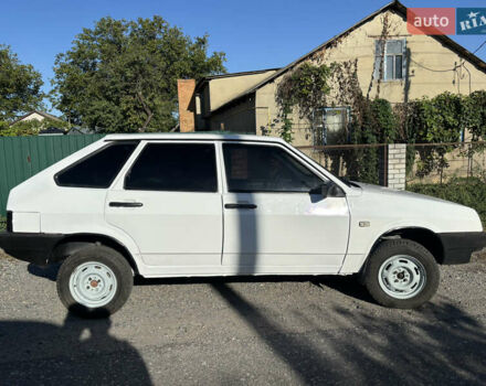 ВАЗ 2109 1990 в Кропивницком (Кировограде) на Automoto.ua Белый ВАЗ 2109, объемом двигателя 1.5 л и пробегом 130 тыс. км за 2000 $, фото 4 на Automoto.ua