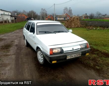 Белый ВАЗ 2109, объемом двигателя 1.1 л и пробегом 0 тыс. км за 1000 $, фото 1 на Automoto.ua