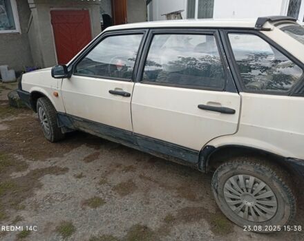 Белый ВАЗ 2109, объемом двигателя 1.5 л и пробегом 65 тыс. км за 800 $, фото 2 на Automoto.ua