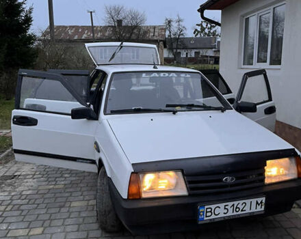 Белый ВАЗ 2109, объемом двигателя 1.5 л и пробегом 283 тыс. км за 826 $, фото 19 на Automoto.ua