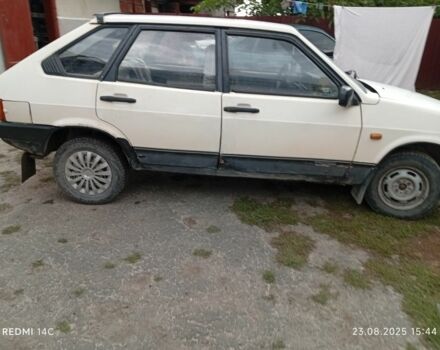 Белый ВАЗ 2109, объемом двигателя 1.5 л и пробегом 65 тыс. км за 800 $, фото 1 на Automoto.ua