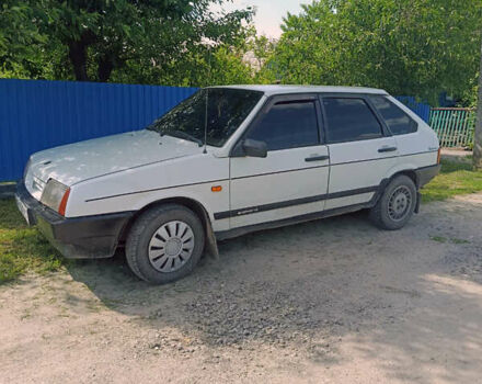 Белый ВАЗ 2109, объемом двигателя 1.5 л и пробегом 170 тыс. км за 1000 $, фото 2 на Automoto.ua