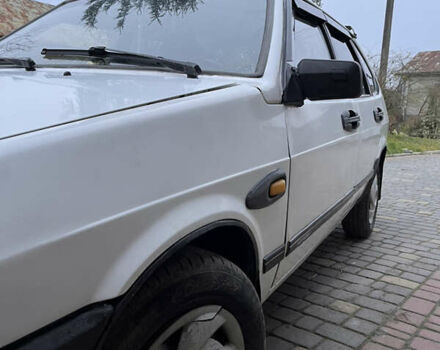 Белый ВАЗ 2109, объемом двигателя 1.5 л и пробегом 283 тыс. км за 826 $, фото 3 на Automoto.ua