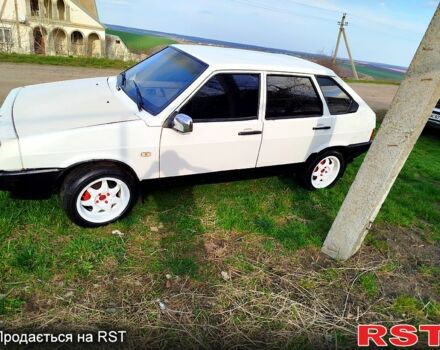 Белый ВАЗ 2109, объемом двигателя 1.1 л и пробегом 100 тыс. км за 1300 $, фото 1 на Automoto.ua