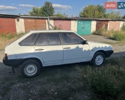 Белый ВАЗ 2109, объемом двигателя 1.5 л и пробегом 100 тыс. км за 726 $, фото 2 на Automoto.ua