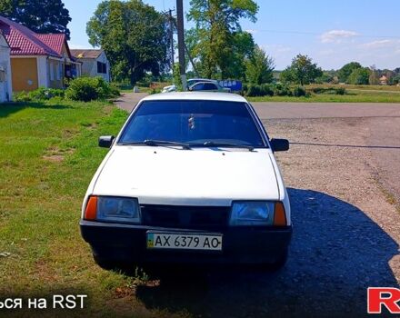 Белый ВАЗ 2109, объемом двигателя 1.5 л и пробегом 200 тыс. км за 1250 $, фото 2 на Automoto.ua