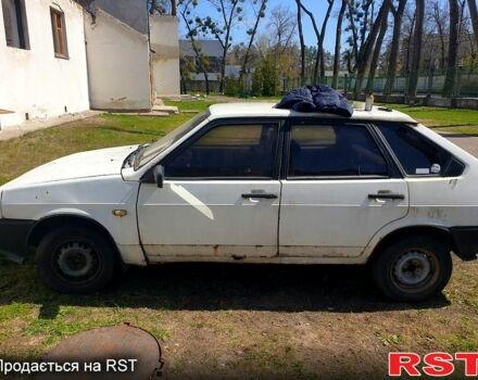 Белый ВАЗ 2109, объемом двигателя 1.3 л и пробегом 325 тыс. км за 600 $, фото 1 на Automoto.ua