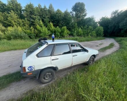 Белый ВАЗ 2109, объемом двигателя 1.5 л и пробегом 2 тыс. км за 602 $, фото 2 на Automoto.ua