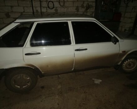 Белый ВАЗ 2109, объемом двигателя 0 л и пробегом 300 тыс. км за 1000 $, фото 2 на Automoto.ua