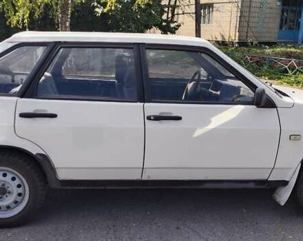 Белый ВАЗ 2109, объемом двигателя 1.5 л и пробегом 50 тыс. км за 1500 $, фото 2 на Automoto.ua