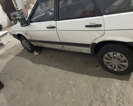 Белый ВАЗ 2109, объемом двигателя 1.3 л и пробегом 265 тыс. км за 998 $, фото 3 на Automoto.ua