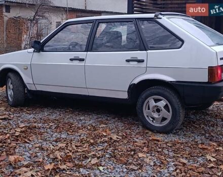 Белый ВАЗ 2109, объемом двигателя 1.3 л и пробегом 300 тыс. км за 850 $, фото 4 на Automoto.ua