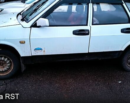 Белый ВАЗ 2109, объемом двигателя 1.3 л и пробегом 250 тыс. км за 750 $, фото 1 на Automoto.ua