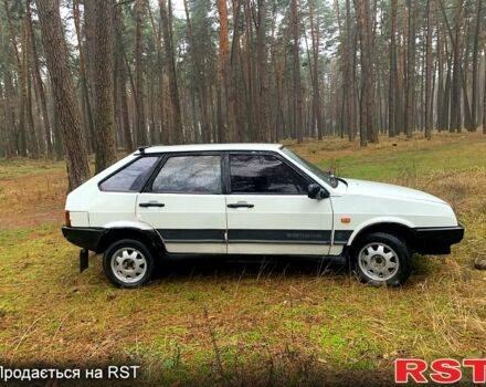 Белый ВАЗ 2109, объемом двигателя 1.5 л и пробегом 120 тыс. км за 900 $, фото 2 на Automoto.ua