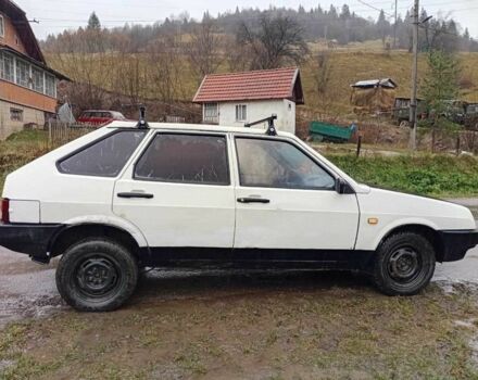 Белый ВАЗ 2109, объемом двигателя 1.5 л и пробегом 200 тыс. км за 450 $, фото 2 на Automoto.ua