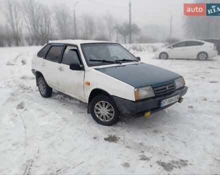 Белый ВАЗ 2109, объемом двигателя 1.29 л и пробегом 300 тыс. км за 950 $, фото 1 на Automoto.ua