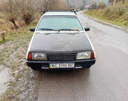 Белый ВАЗ 2109, объемом двигателя 1.5 л и пробегом 200 тыс. км за 450 $, фото 3 на Automoto.ua