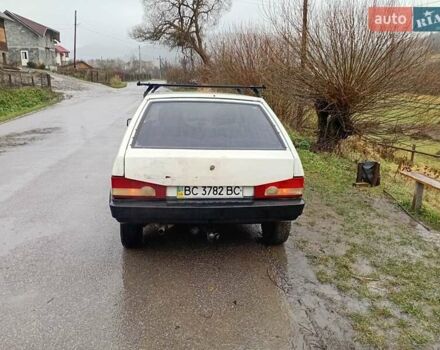 Белый ВАЗ 2109, объемом двигателя 1.5 л и пробегом 220 тыс. км за 450 $, фото 3 на Automoto.ua