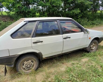 Белый ВАЗ 2109, объемом двигателя 1.3 л и пробегом 200 тыс. км за 480 $, фото 2 на Automoto.ua