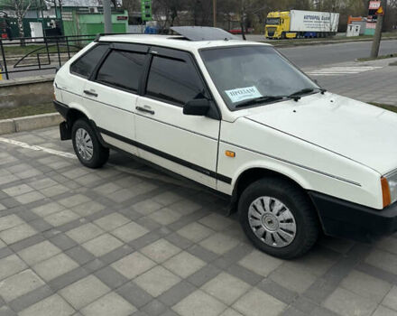Белый ВАЗ 2109, объемом двигателя 1.5 л и пробегом 210 тыс. км за 2200 $, фото 3 на Automoto.ua
