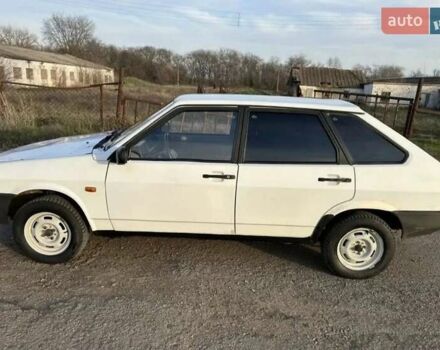 Белый ВАЗ 2109, объемом двигателя 1.29 л и пробегом 333 тыс. км за 800 $, фото 1 на Automoto.ua