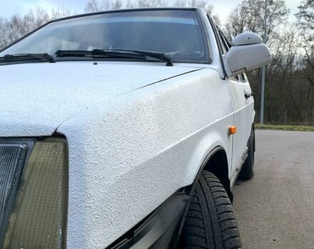 Белый ВАЗ 2109, объемом двигателя 1.3 л и пробегом 200 тыс. км за 1200 $, фото 5 на Automoto.ua