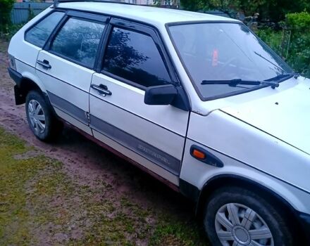 Белый ВАЗ 2109, объемом двигателя 1.5 л и пробегом 98 тыс. км за 1200 $, фото 3 на Automoto.ua