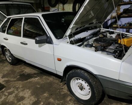 Белый ВАЗ 2109, объемом двигателя 0 л и пробегом 300 тыс. км за 1000 $, фото 1 на Automoto.ua
