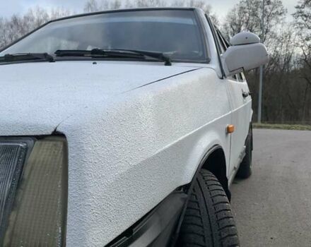 Белый ВАЗ 2109, объемом двигателя 1.3 л и пробегом 200 тыс. км за 1200 $, фото 5 на Automoto.ua