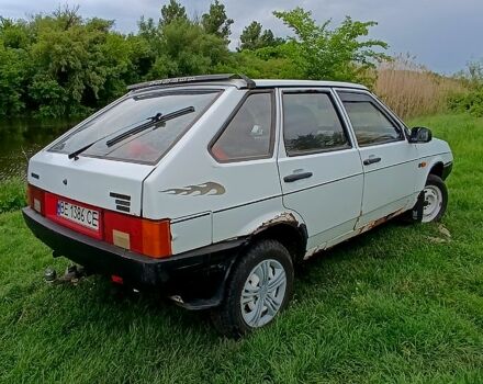 Белый ВАЗ 2109, объемом двигателя 1.3 л и пробегом 100 тыс. км за 650 $, фото 2 на Automoto.ua