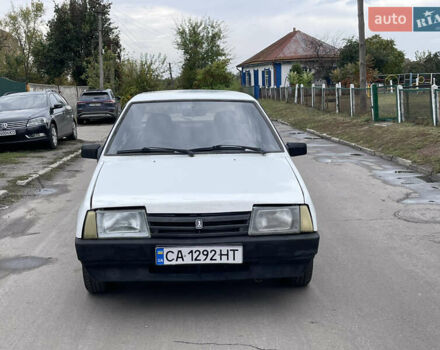 Белый ВАЗ 2109, объемом двигателя 1.5 л и пробегом 200 тыс. км за 650 $, фото 1 на Automoto.ua