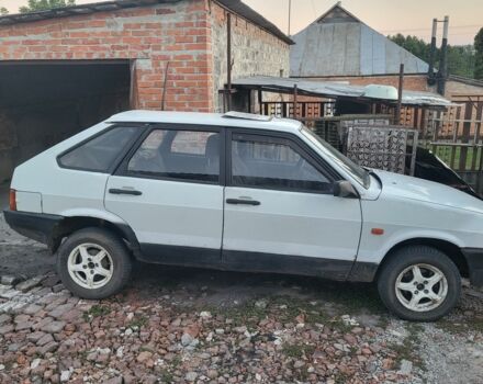 Белый ВАЗ 2109, объемом двигателя 2 л и пробегом 440 тыс. км за 713 $, фото 1 на Automoto.ua