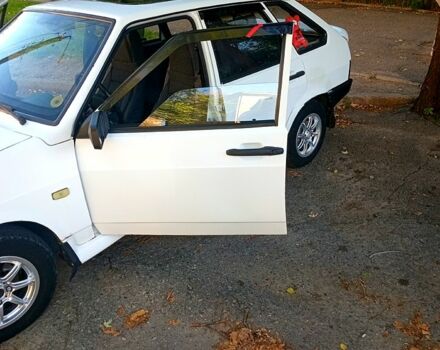 Белый ВАЗ 2109, объемом двигателя 1.1 л и пробегом 140 тыс. км за 1300 $, фото 1 на Automoto.ua