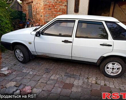 Белый ВАЗ 2109, объемом двигателя 1.5 л и пробегом 185 тыс. км за 1150 $, фото 1 на Automoto.ua