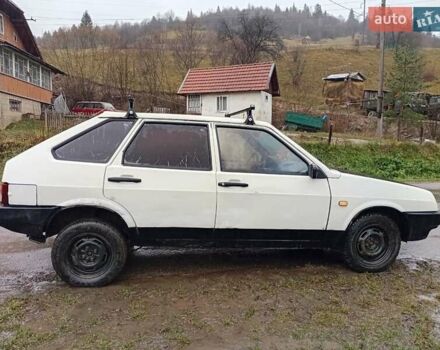 Белый ВАЗ 2109, объемом двигателя 1.5 л и пробегом 220 тыс. км за 450 $, фото 2 на Automoto.ua
