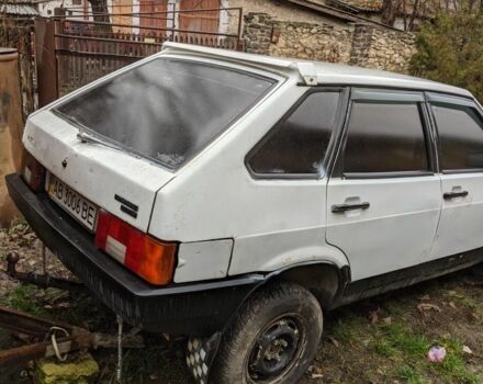 Белый ВАЗ 2109, объемом двигателя 1 л и пробегом 100 тыс. км за 331 $, фото 3 на Automoto.ua