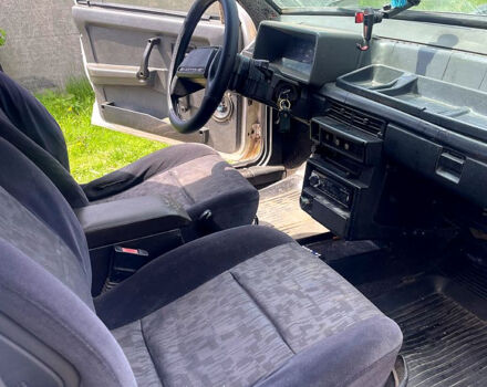 Белый ВАЗ 2109, объемом двигателя 1.3 л и пробегом 300 тыс. км за 950 $, фото 6 на Automoto.ua