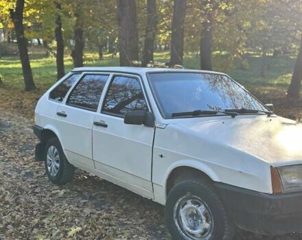 Белый ВАЗ 2109, объемом двигателя 1.3 л и пробегом 200 тыс. км за 900 $, фото 2 на Automoto.ua