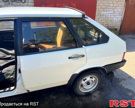 Белый ВАЗ 2109, объемом двигателя 1.3 л и пробегом 200 тыс. км за 1000 $, фото 5 на Automoto.ua