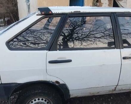 Белый ВАЗ 2109, объемом двигателя 1.5 л и пробегом 65 тыс. км за 1000 $, фото 3 на Automoto.ua
