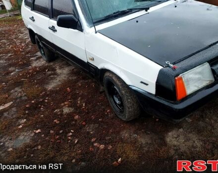 Белый ВАЗ 2109, объемом двигателя 1.5 л и пробегом 220 тыс. км за 440 $, фото 1 на Automoto.ua