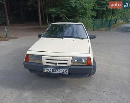 Белый ВАЗ 2109, объемом двигателя 1.3 л и пробегом 318 тыс. км за 318 $, фото 4 на Automoto.ua