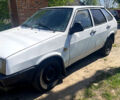 Белый ВАЗ 2109, объемом двигателя 1.3 л и пробегом 300 тыс. км за 950 $, фото 2 на Automoto.ua